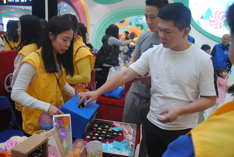 万达广场 自闭症日义卖(图12)