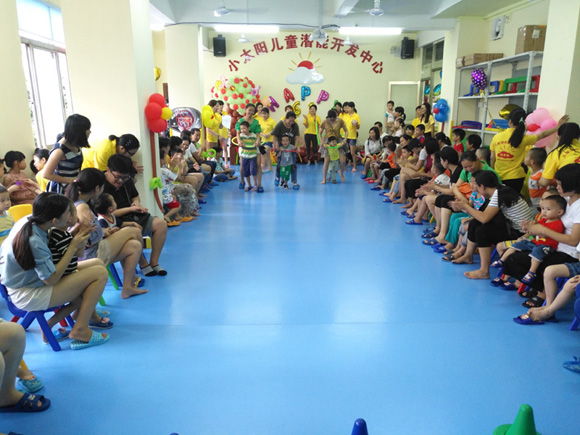 传递快乐 承载希望 六一主题活动(图15)