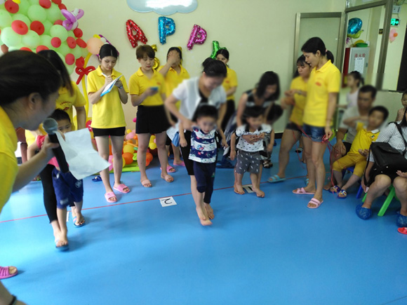 传递快乐 承载希望 六一主题活动(图22)