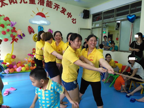 传递快乐 承载希望 六一主题活动(图32)