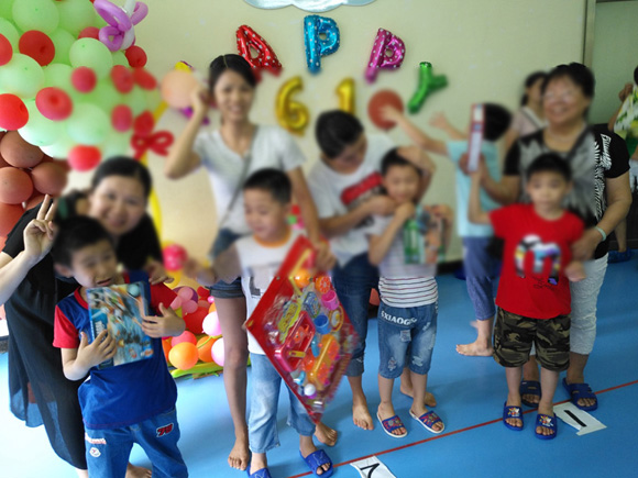 传递快乐 承载希望 六一主题活动(图36)