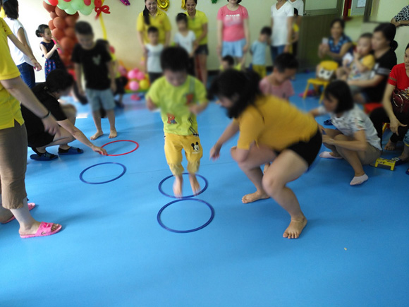 传递快乐 承载希望 六一主题活动(图38)