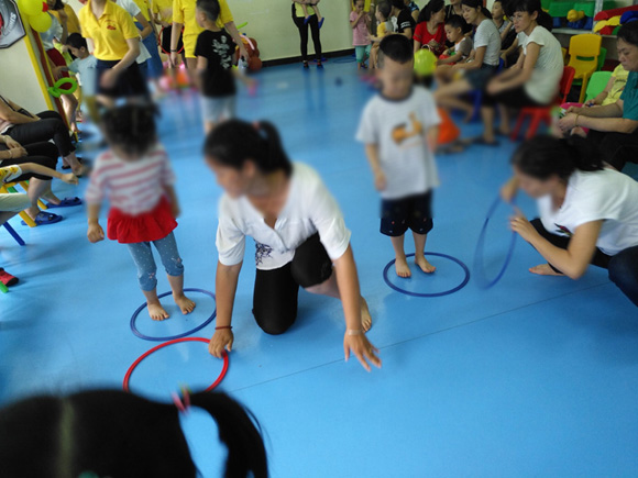 传递快乐 承载希望 六一主题活动(图41)