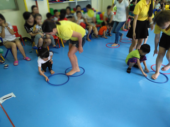 传递快乐 承载希望 六一主题活动(图40)