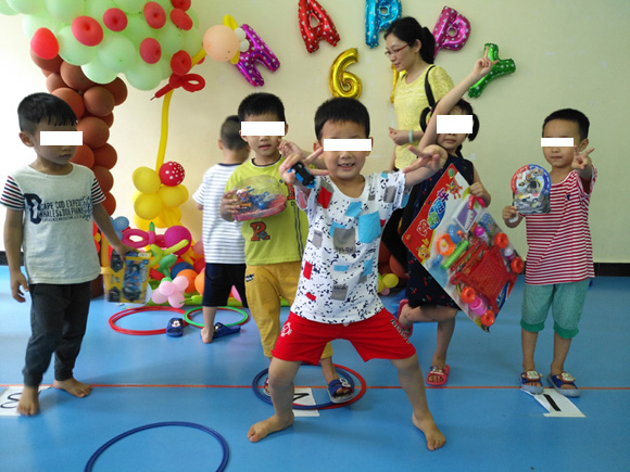 传递快乐 承载希望 六一主题活动(图44)