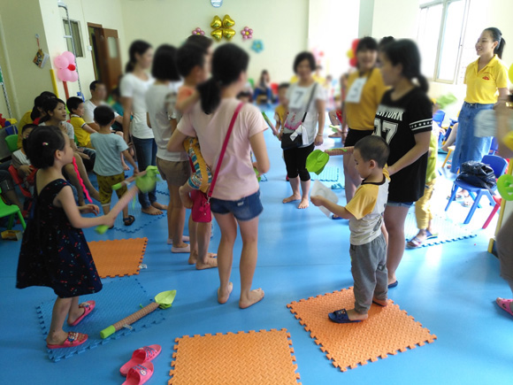 传递快乐 承载希望 六一主题活动(图47)