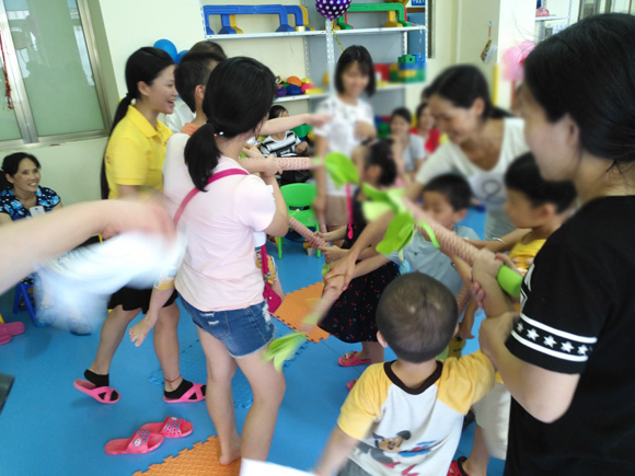 传递快乐 承载希望 六一主题活动(图48)