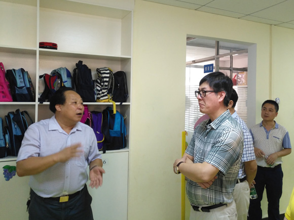 省残联康复部部长何康木莅临指导(图2)