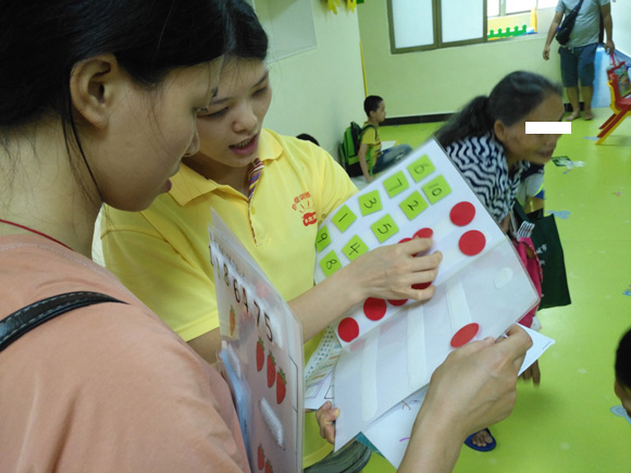 亲子做月饼 其乐融融(图42)