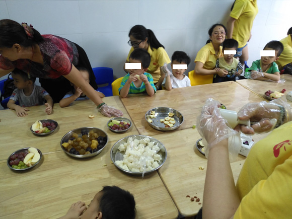 亲子做月饼 其乐融融(图4)