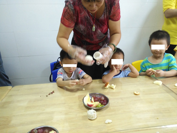 亲子做月饼 其乐融融(图7)