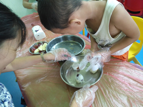 亲子做月饼 其乐融融(图13)