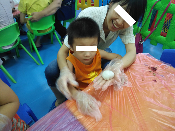 亲子做月饼 其乐融融(图12)