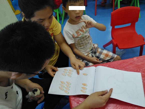 亲子做月饼 其乐融融(图24)