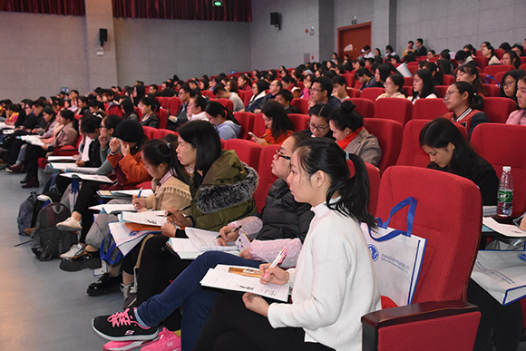 参加“语言障碍促进治疗”培训(图3)