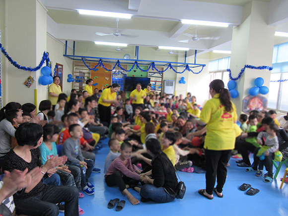 “国际自闭日”趣味亲子活动(图12) “国际自闭日”趣味亲子活动(图12)