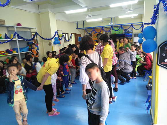 “国际自闭日”趣味亲子活动(图35) “国际自闭日”趣味亲子活动(图35)