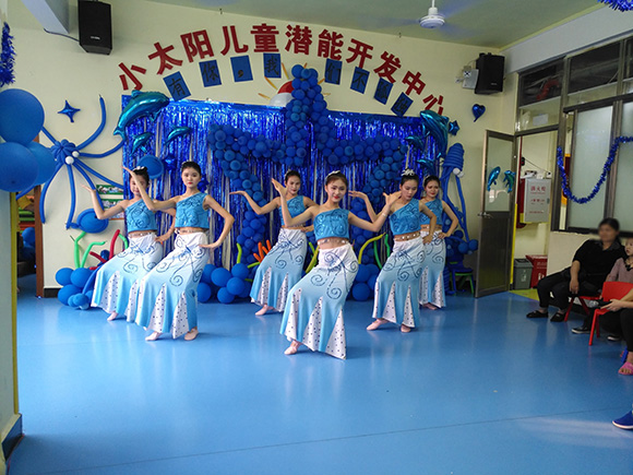 “国际自闭日”趣味亲子活动(图39) “国际自闭日”趣味亲子活动(图39)