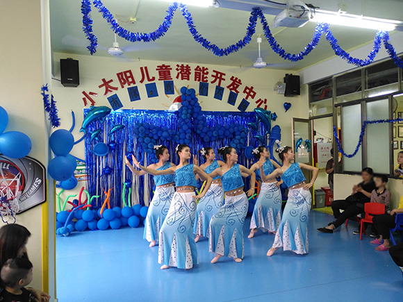 “国际自闭日”趣味亲子活动(图42) “国际自闭日”趣味亲子活动(图42)