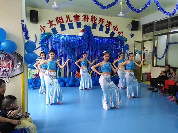 “国际自闭日”趣味亲子活动(图43) “国际自闭日”趣味亲子活动(图43)