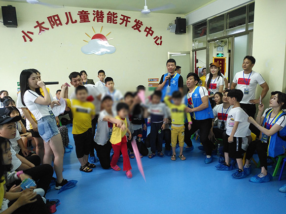 粤港澳服饰联盟义工队探访(图17)