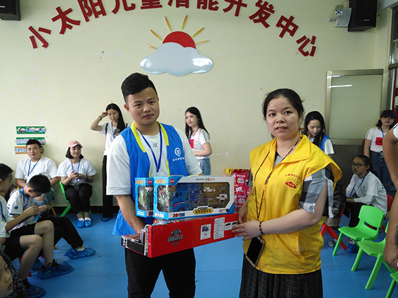 粤港澳服饰联盟义工队探访(图25)