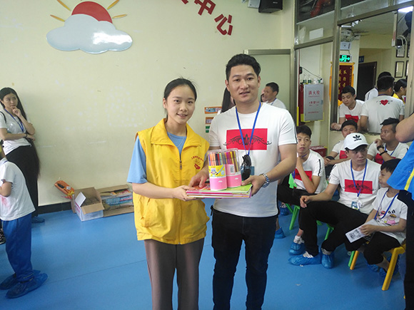 粤港澳服饰联盟义工队探访(图26)