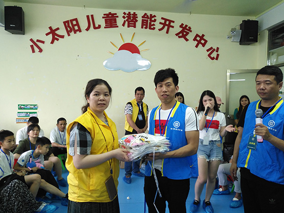 粤港澳服饰联盟义工队探访(图24)