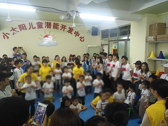 粤港澳服饰联盟义工队探访(图28)