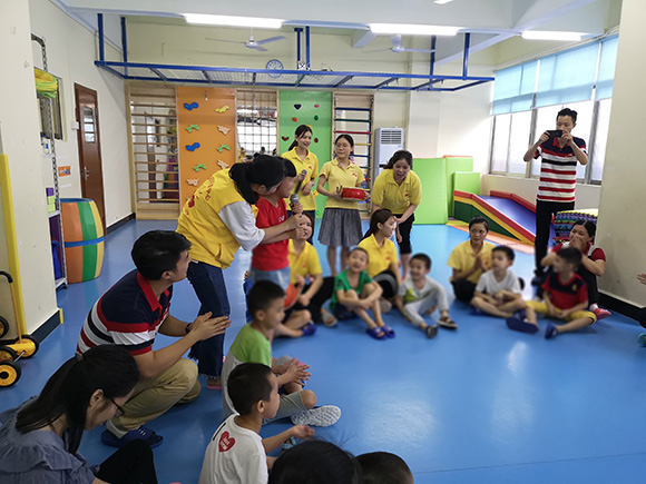 清新区团委书记一行慰问小太阳(图10)