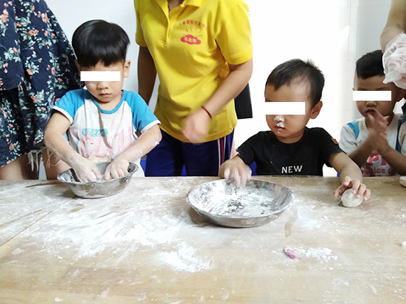 亲子DIY冰皮月饼(图25)