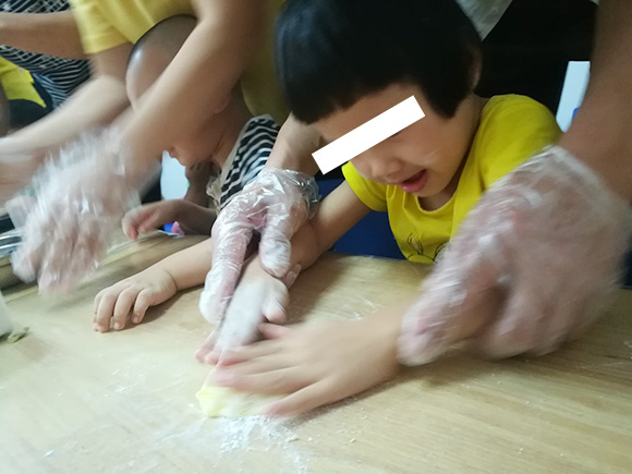 亲子DIY冰皮月饼(图26)