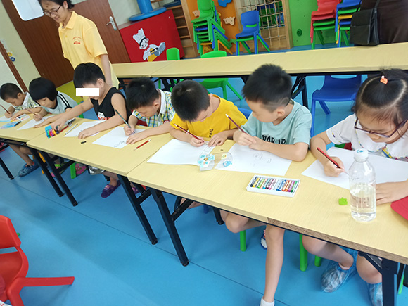 华逸幼儿园与小太阳的交流活动(图7)