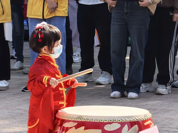 以爱助残,点亮希望-国际残疾人日活动(图6) 以爱助残,点亮希望-国际残疾人日活动(图6)