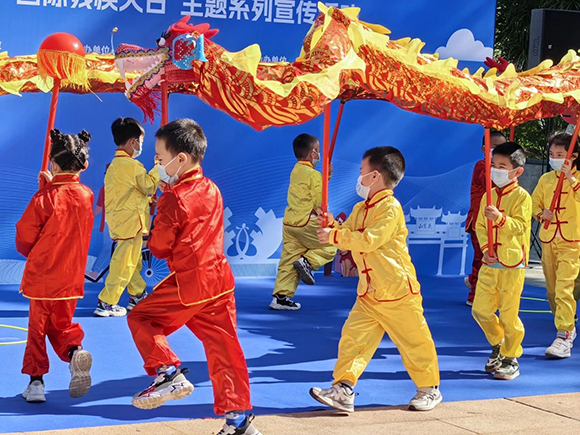 以爱助残,点亮希望-国际残疾人日活动(图9) 以爱助残,点亮希望-国际残疾人日活动(图9)