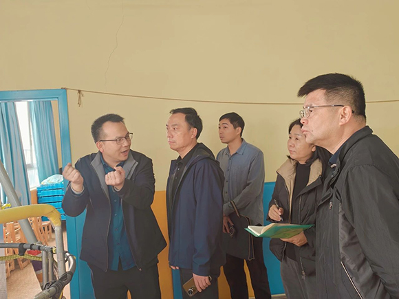 清新区残联节前到小太阳进行慰问与督查(图5)