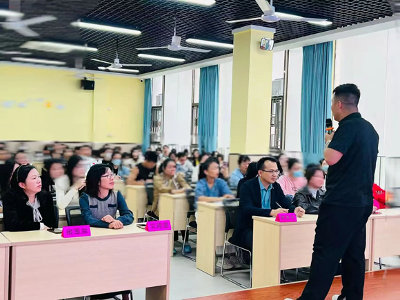 赋能家长 · 守护成长——问题行为家长培训(图11) 赋能家长 · 守护成长——问题行为家长培训(图11)