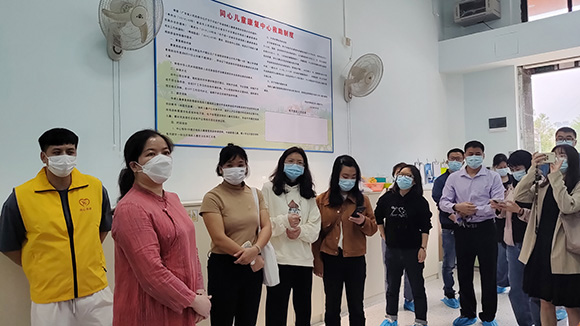 区县残联领导和康复机构负责人参观同心(图2)