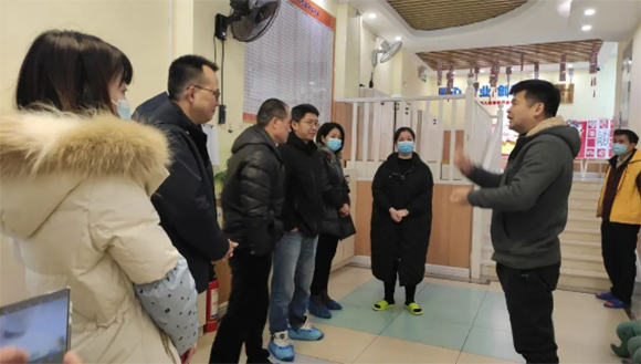 清新区残联节前到小太阳进行慰问与督查(图4)