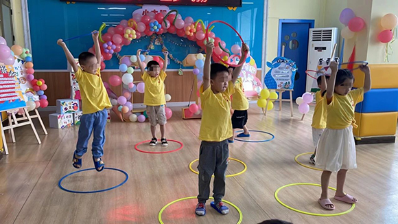 “多彩童年,快乐无限”小太阳儿童节活动(图8) “多彩童年,快乐无限”小太阳儿童节活动(图8)